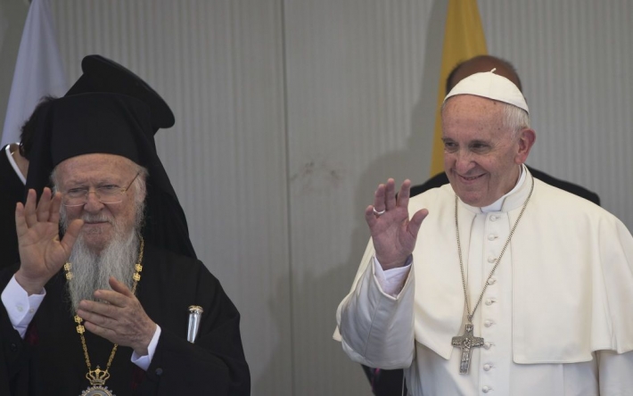 Папа Римский на Саммите мира может встретиться с давним соперником: кого пригласил Зеленский