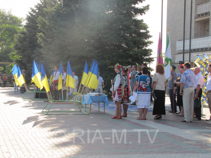 Праздник ко Дню украинского флага