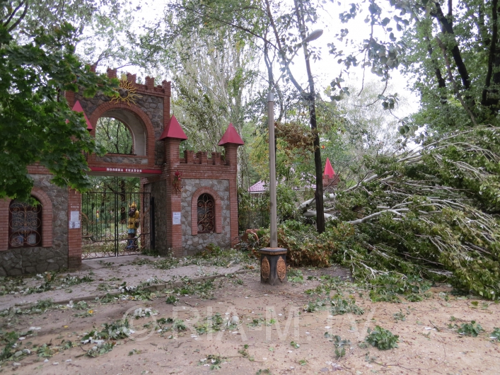 Последствия урагана в парке