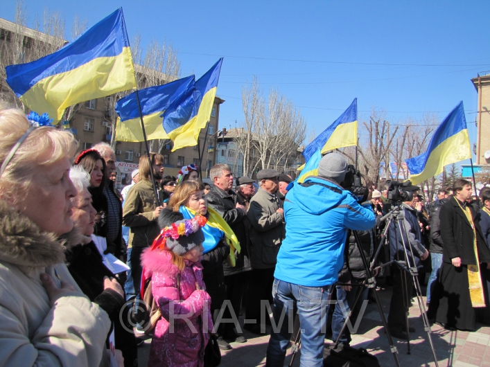 Митинг у памятника Шевченко