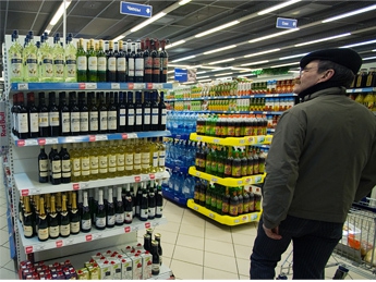 В Украине хотят разрешить продажу алкоголя с 21 года и до 22 часов