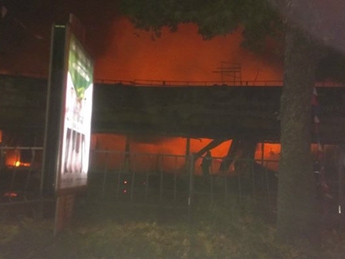 В Крыму сгорел торговый центр