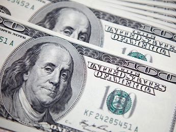 Эксперты: В октябре украинцы перестали покупать доллары