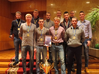 Мелитопольских футболистов чествовали в запорожской обладминистрации