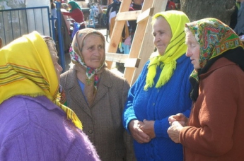 В Кабмине решили не оставлять украинских пенсионеров без денег на праздники