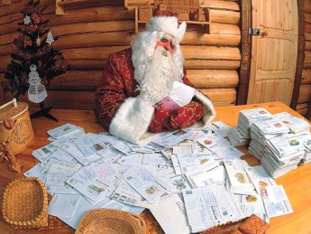 Мелитопольская детвора по почте получает подарки от Деда Мороза
