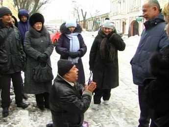 После Киевского майдана лидер городского "Удара" встал на колени
