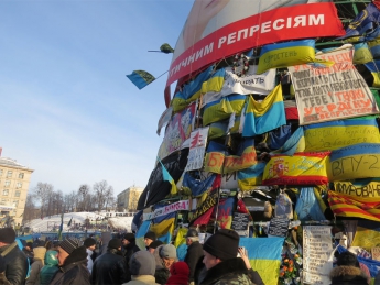 Революционные будни Киевского майдана - репортаж журналиста РИА Мелитополь (фото)