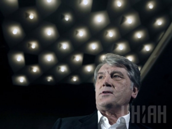 Ющенко: оппозиция борется на Майдане за власть, а не за развитие страны