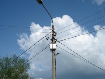 Парень-монтер  в реанимации после падения с шестиметрового электрического столба