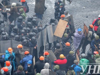 Возле Майдана снова стрельба, МВД обвиняет участников Евромайдана в нарушении перемирия