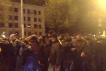 В Запорожье представитель майдана напал на прокурора (видео)