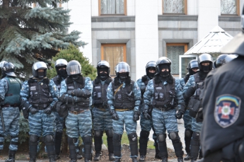 Запорожская Самооборона несет службу вместе с теми, кто разгонял Майдан