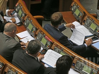 Депутаты отказались переводить валютные кредиты в гривню