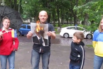 Во Львове спели хит про Путина под музыку российского гимна (видео)