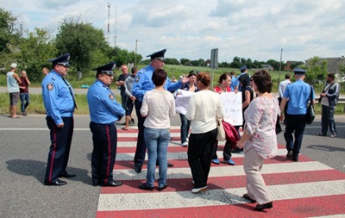 Во Львовской области матери военных перекрыли дорогу Киев-Чоп
