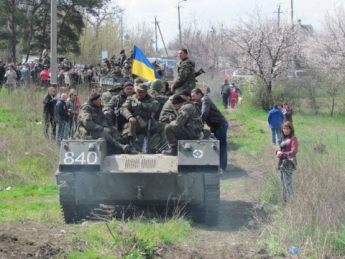 "Даже неудобно перед ДНРовцами становится, когда смотришь украинское телевиденье" – солдат ВСУ