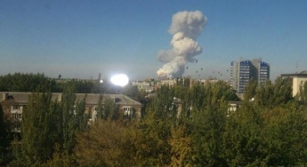 В Донецке на территории завода химизделий прогремел мощный взрыв (видео)