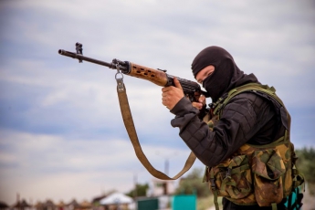 Снайпер Азова рассказал о том, как стал "Грязным", почему сменил позывной и сколько за его голову обещают террористы