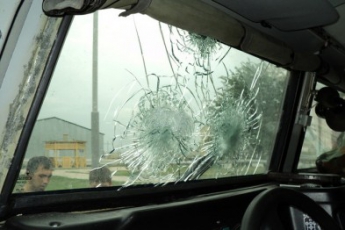 Под Мариуполем совершено нападение на машину с украинскими военнослужащими, 1 боец погиб