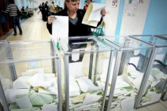 Партиям Порошенко и Яценюка недостает голосов для получения большинства в парламенте - данные ЦИК