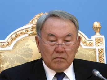 Казахстан не поддерживает ни Россию, ни Украину, — Назарбаев