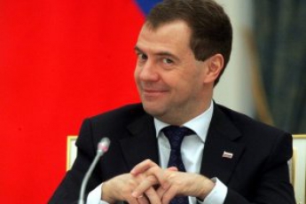 Медведев распорядился оказать господдержку террористам в Донбассе