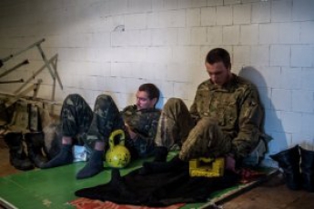 8 украинских военных попали в плен под донецким аэропортом