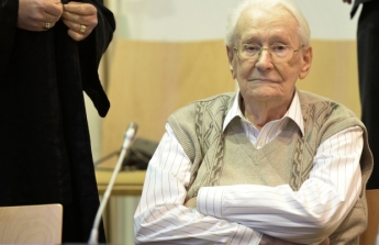 94-летний нацистский преступник, которого называют "Бухгалтер Аушвица", получил 4 года тюрьмы