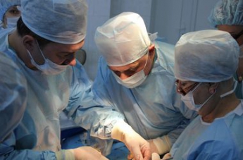 В Китае врачи впервые в мире уменьшили голову ребенка