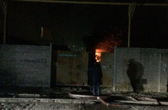 Пожар на складе вторсырья наделал переполох. Спасатели опровергают взрыв (фото)