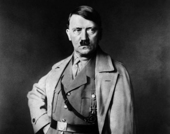 Историки выяснили судьбу "старшего" брата Гитлера