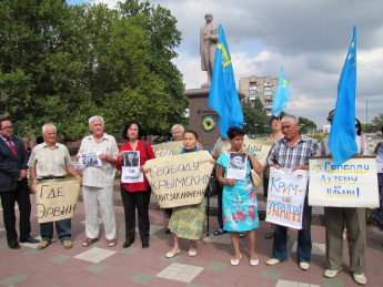В поддержку политзаключенных братьев из Крыма выступили в Мелитополе (видео)