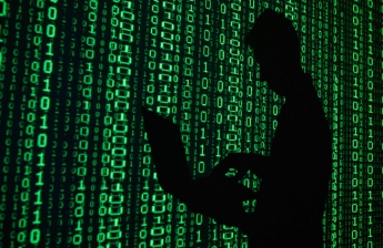 В США задержанному в Праге российскому хакеру предъявили обвинения во взломе LinkedIn, Dropbox и Formspring