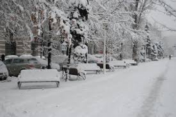 Убирать снег в Бухаресте будут спортсмены, уголовники и жандармерия
