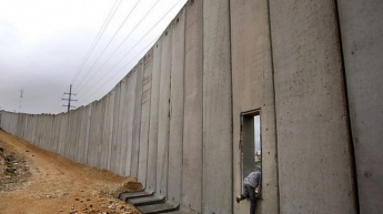 Турция построила бетонную стену на границе
