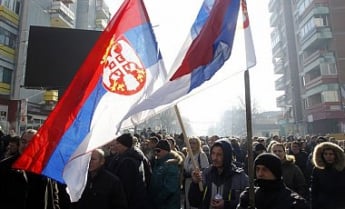 Сербия угрожает применить войска для защиты сербов в Косово