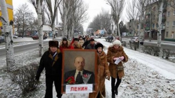 Начальник полиции грозит пенсионерам уголовной ответственностью за марш с портретом Ленина