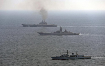 Министр обороны Британии назвал авианосец "Адмирал Кузнецов" кораблем позора