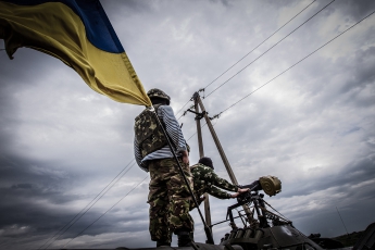 Украинские министры рассматривают возможность введения в Украине военного положения