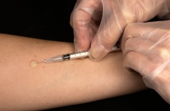Діти та дорослі забезпечені вакцинами мінімум на півроку – МОЗ