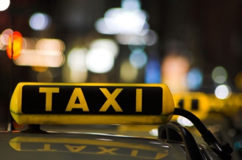 В городе выросла стоимость проезда в такси