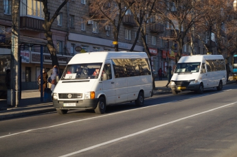 Запорожских чиновников хотят пересадить на общественный транспорт