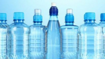 Почему опасно повторно использовать пластиковые бутылки