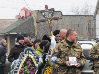 С военными почестями в Мелитополе простились с бойцом 23-го батальона (фото)