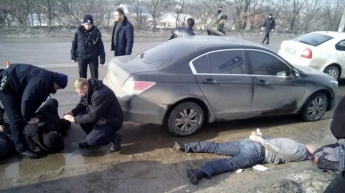 В Кропивницком возле суда произошла массовая перестрелка (фото)