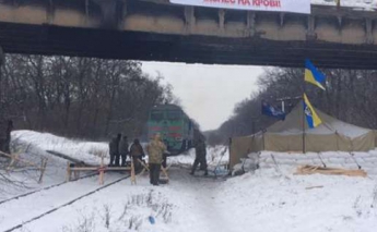 "Укрзализныця": в Луганской области восстановлено движение остановленного "блокадой" поезда