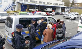 Из Чехии депортируют группу украинцев