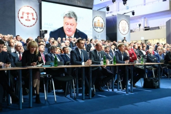 Стало известно какие вопросы обсуждал Порошенко с мэром Мелитополя и руководством области