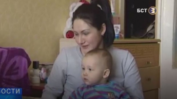 Видеошок: в России няня-садистка издевалась над младенцем, чтобы не мешал смотреть телевизор